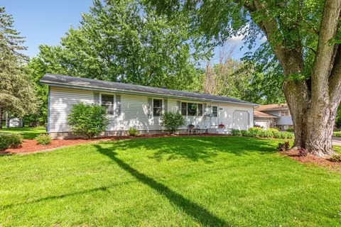 Exterior - 103 9th Ave SE, Faribault, MN 55021 photo 2 of 10