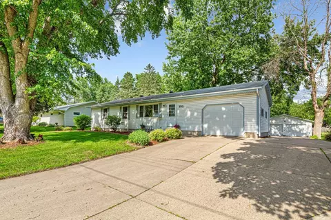 Exterior - 103 9th Ave SE, Faribault, MN 55021 photo 3 of 10