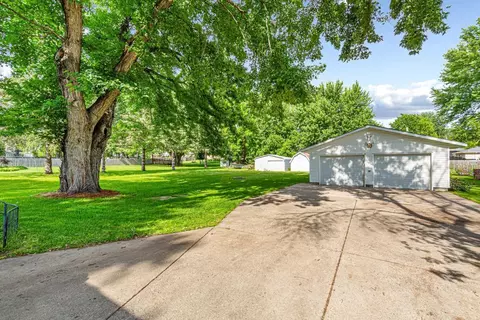Exterior - 103 9th Ave SE, Faribault, MN 55021 photo 6 of 10