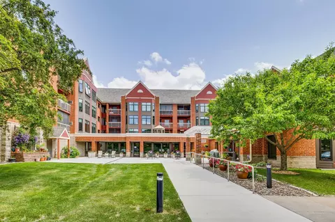 500 County Road B W #307, Roseville, MN 55113