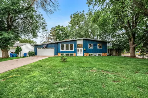 165 Craigbrook Way NE, Fridley, MN 55432
