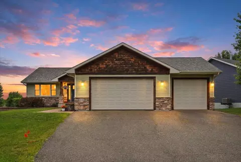 1647 Valley Quail Dr, River Falls, WI 54022