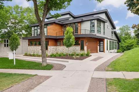 1726 Kenwood Pkwy #100, Minneapolis, MN 55405