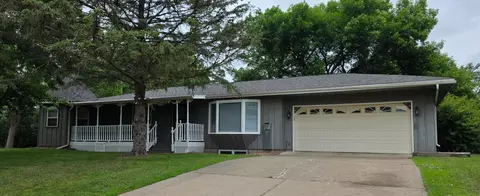 500 Elizabeth St SW, Isanti, MN 55040
