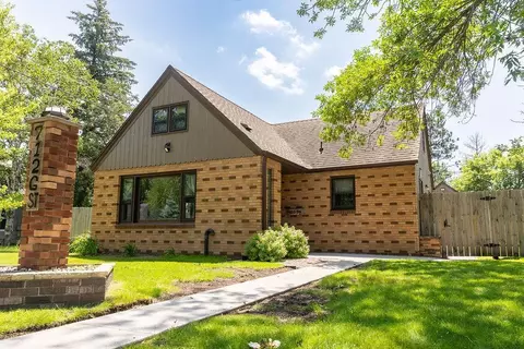 712 G St NE, Brainerd, MN 56401