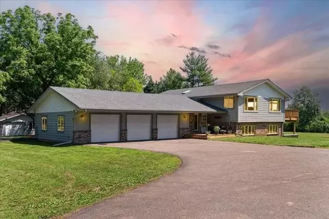 345 Quinlan Ave S, Lakeland Shores, MN 55043