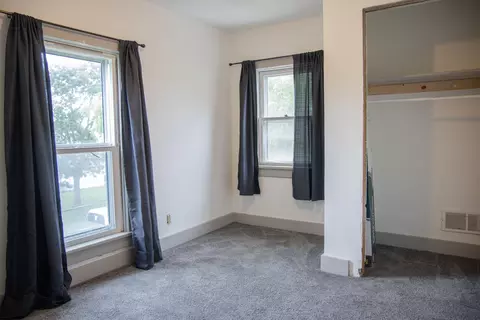 Bedroom - 305 2nd Ave SE, Plainview, MN 55964 photo 3 of 5