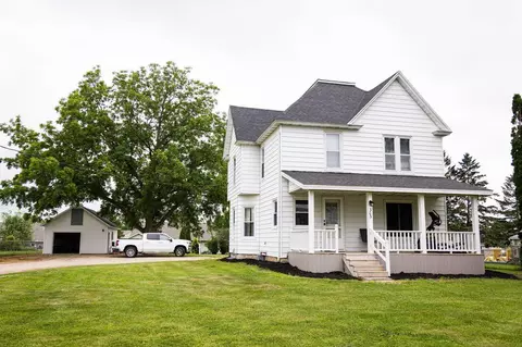 305 2nd Ave SE, Plainview, MN 55964