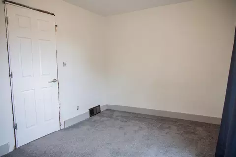 Bedroom - 305 2nd Ave SE, Plainview, MN 55964 photo 2 of 5