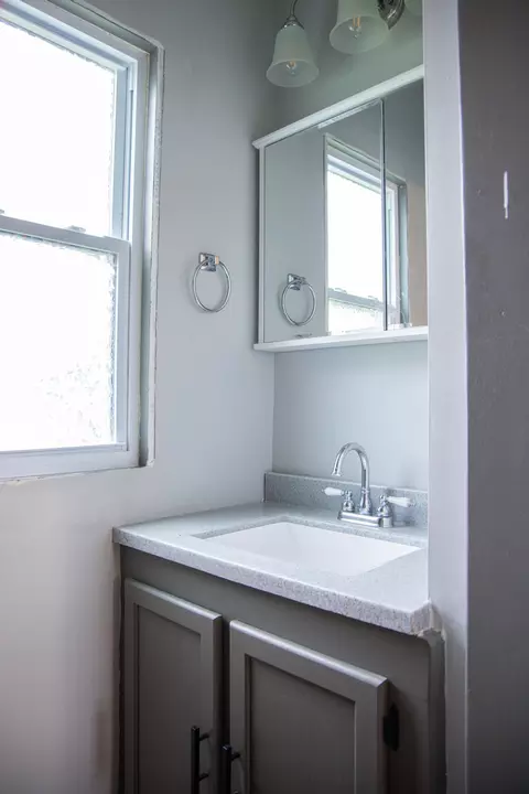 Bath - 305 2nd Ave SE, Plainview, MN 55964 photo 1 of 6