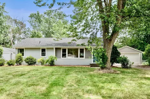 3796 Mcknight Rd N, White Bear Lake, MN 55110