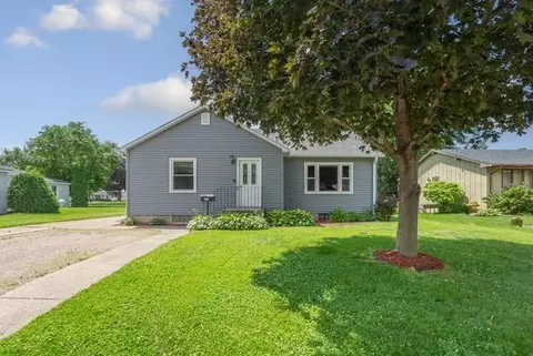 220 8th Ave SW, Faribault, MN 55021
