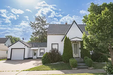 462 Saint Charles St, Winona, MN 55987