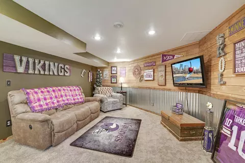 Living - 216 E Summit Ave, Walker, MN 56484 photo 6 of 7