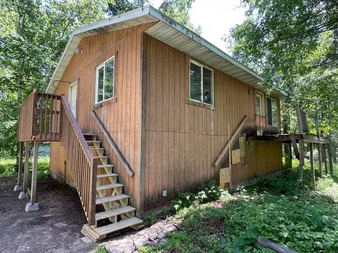 951 Swede Lake Trl SW, Backus, MN 56435