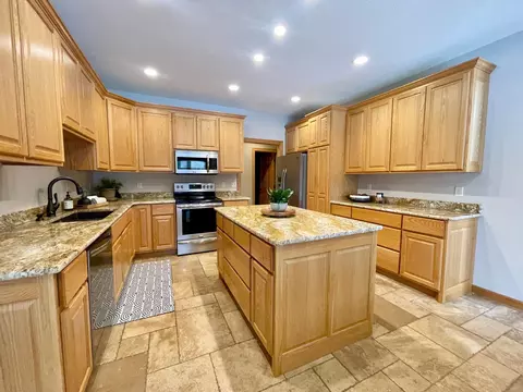 Kitchen - 34740 County Road 9, Avon, MN 56310 photo 7 of 8