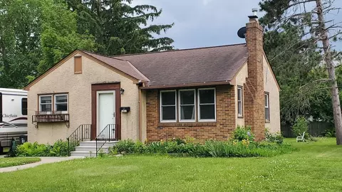2122 Lacrosse Ave, Saint Paul, MN 55119