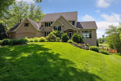 180 Ranchview Ln S, Wayzata, MN 55391