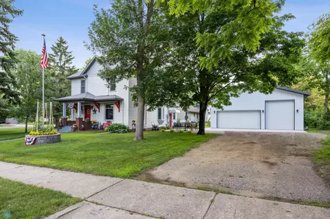 216 Elizabeth St, Hawley, MN 56549