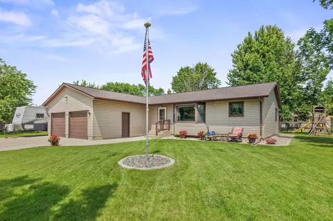 311 Boulder St SW, Hutchinson, MN 55350