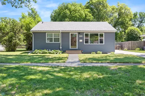 1706 14 12 St S, Fargo, ND 58103