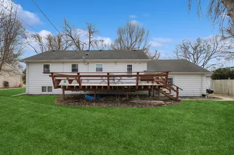 Exterior - 620 8th St SW, Faribault, MN 55021 photo 3 of 5