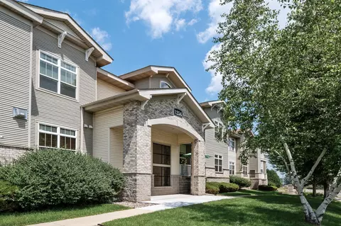 1256 County Road D E #103, Maplewood, MN 55109