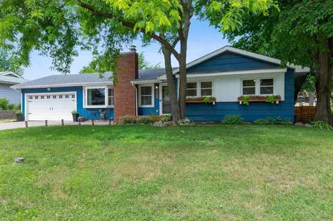 771 Creek Ave, Mendota Heights, MN 55120