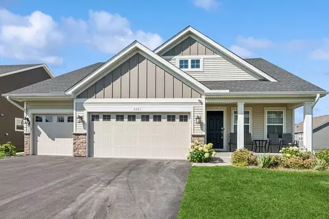 2051 Diamond Ln, Lino Lakes, MN 55038
