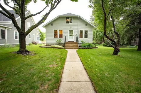 1007 Douglas St, Alexandria, MN 56308