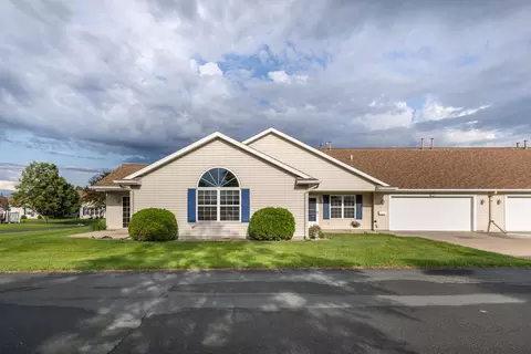 2177 Century Hills Ct NE, Rochester, MN 55906