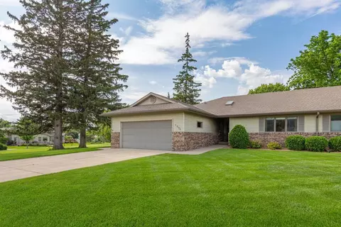 1530 E Rose St, Owatonna, MN 55060