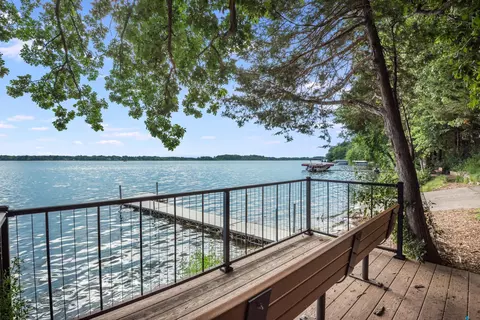 4600 Fern St, Maple Plain, MN 55359