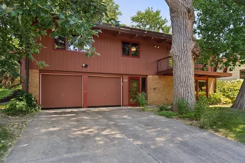 626 Desnoyer Ave, Saint Paul, MN 55104