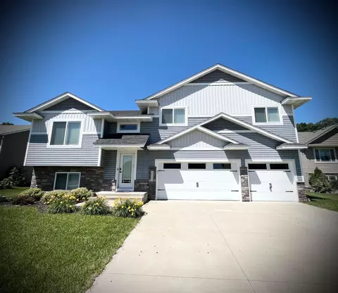 19104 Johnson St NW, Elk River, MN 55330