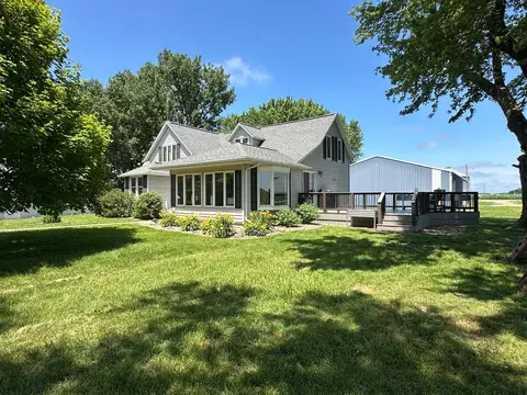 31161 Quine Ave, Worthington, MN 56187