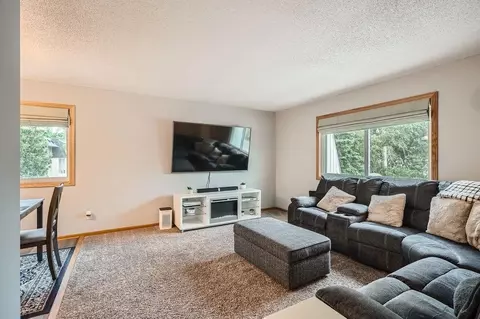 7551 Dawn Ave, Inver Grove Heights, MN 55076