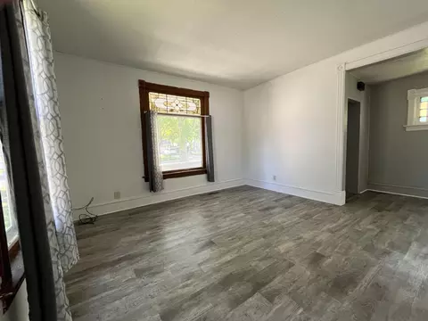 Living - 1364 5th Ave N, Windom, MN 56101 photo 1 of 6