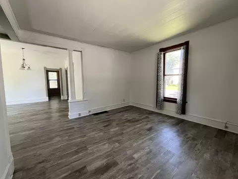 Living - 1364 5th Ave N, Windom, MN 56101 photo 3 of 6