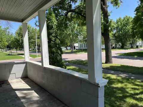 Exterior - 1364 5th Ave N, Windom, MN 56101 photo 3 of 9