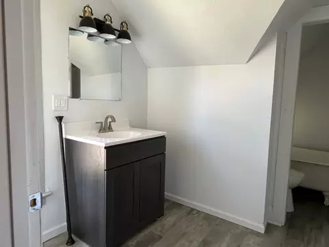 Bath - 1364 5th Ave N, Windom, MN 56101 photo 1 of 3