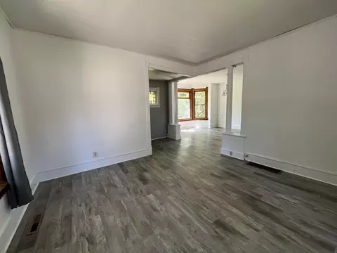 Living - 1364 5th Ave N, Windom, MN 56101 photo 4 of 6