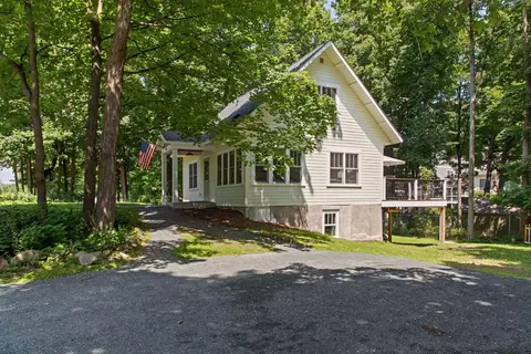 3815 Deephaven Ave, Deephaven, MN 55391