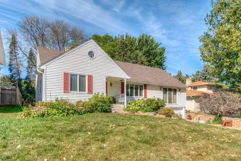 909 Christensen Ave, West Saint Paul, MN 55118