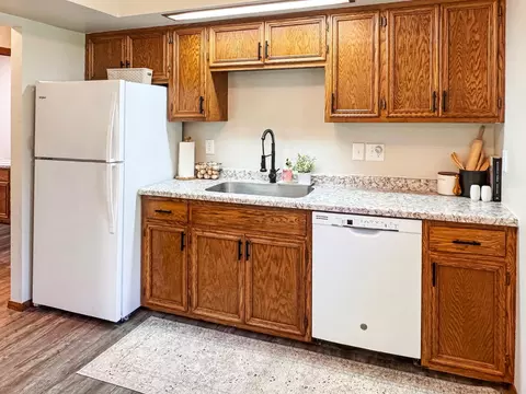 405 Palisades Ave, Toronto, SD 57268 photo 12