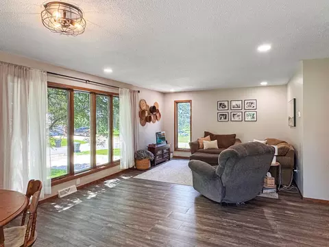 405 Palisades Ave, Toronto, SD 57268 photo 17