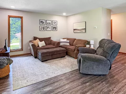 405 Palisades Ave, Toronto, SD 57268 photo 16