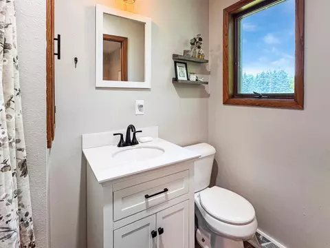 405 Palisades Ave, Toronto, SD 57268 photo 20