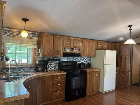 Kitchen - 77165 Stepan Rd, Willow River, MN 55795 photo 2 of 3
