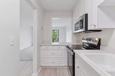 4100 Parklawn Ave #118, Edina, MN 55435